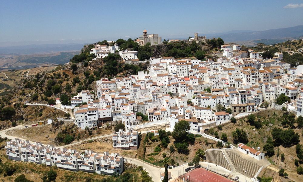 Casares Pueblo Blanco in Spain - Casares del Sol Holiday Apartment