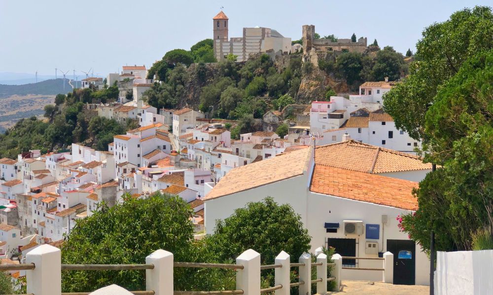 Day trip to Casares Spain - Casares del Sol Holiday Apartment